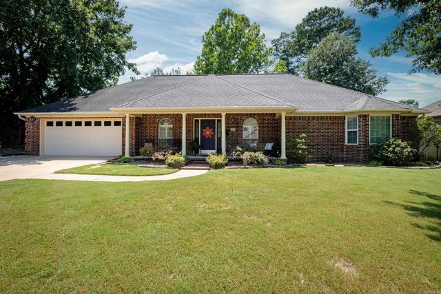 124 Hibiscus Dr, Maumelle, AR 72113