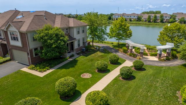 2763 Blakely Ln   #2763, Naperville, IL 60540