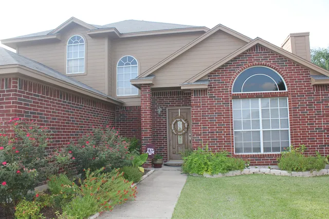 120 Presidio Dr, Portland, TX 78374