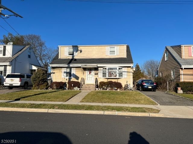 48 Saint Philips Dr, Clifton, NJ 07013