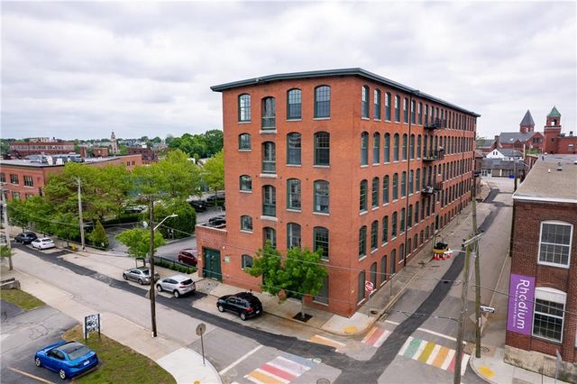 28 Bayley St #304, Pawtucket, RI 02860