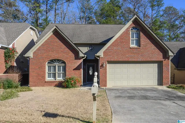 2028 Russet Woods Trl, Hoover, AL 35244