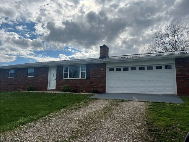 1365 Greenlees Rd, Fleming, OH 45729