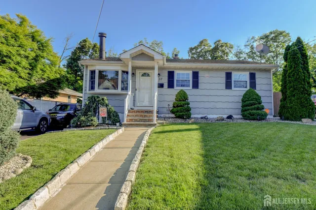 57 E  William St, Fords, NJ 08863