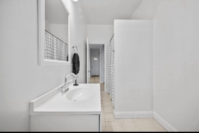 810 Hays St, Homestead, PA 15120