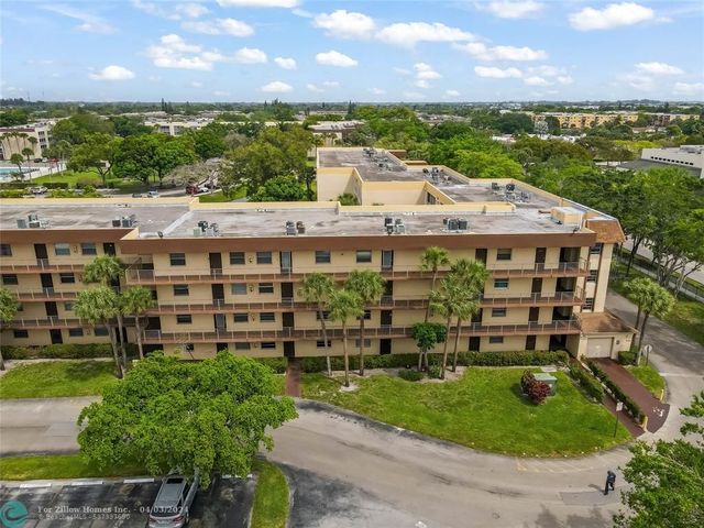 3101 NW 47th Ter #424, Lauderdale Lakes, FL 33319