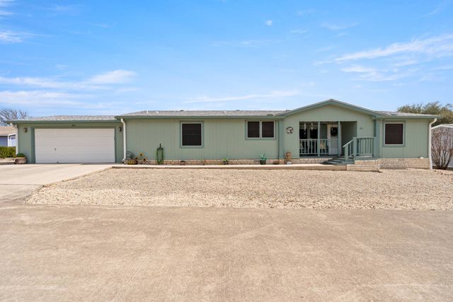105 White Oak St, Ingram, TX 78025