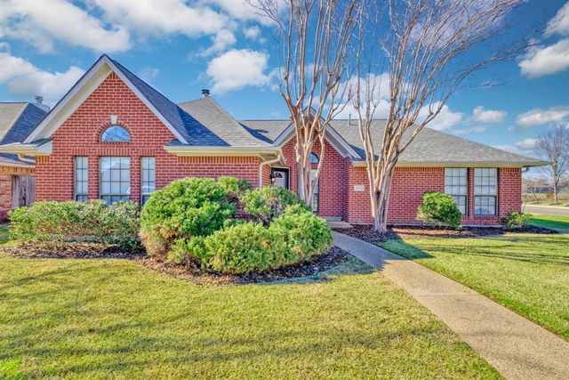 3900 Puffin Way, College Station, TX 77845