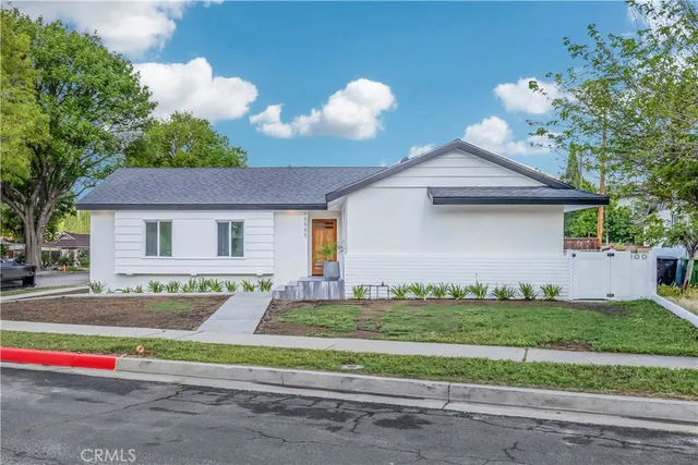 15955 Londelius St, North Hills, CA 91343