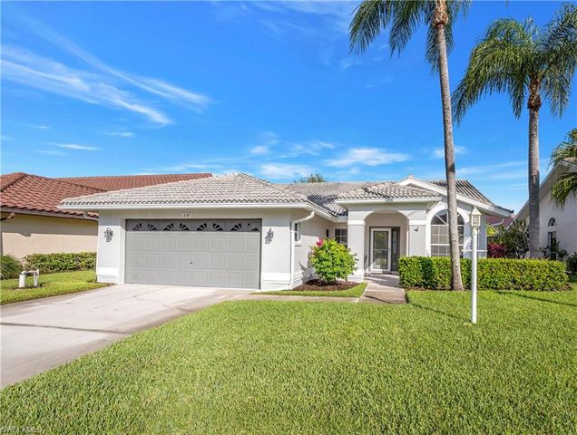 237 Countryside Dr, Naples, FL 34104