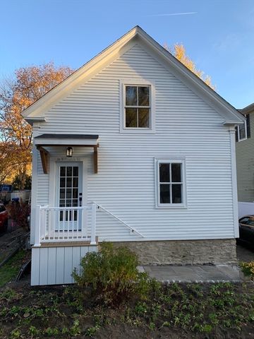 38 Willowdale Rd, Groton, MA 01450