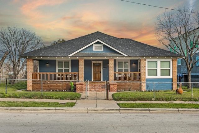 1013 Poindexter Ave, Fort Worth, TX 76102