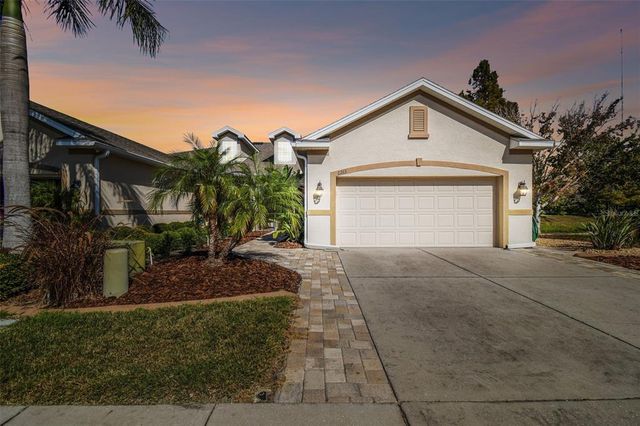 2263 Parrot Fish Dr, Holiday, FL 34691