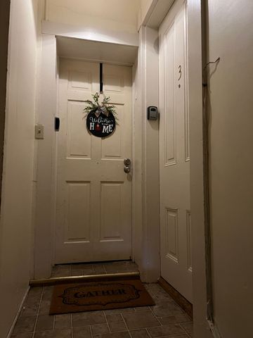 202 E  Main St #4, Mount Joy, PA 17552