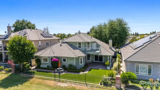 1904 Wedgemont Pl, Bakersfield, CA 93311
