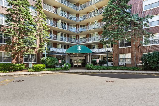71 Strawberry Hill Avenue APT 820, Stamford, CT 06905