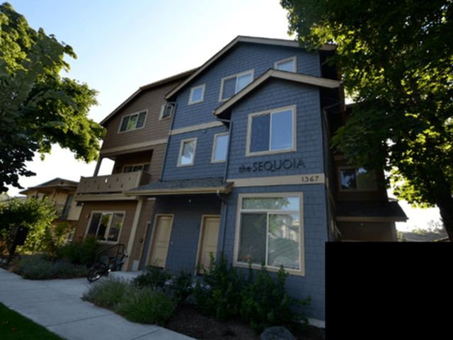 1367 High St #8, Eugene, OR 97401
