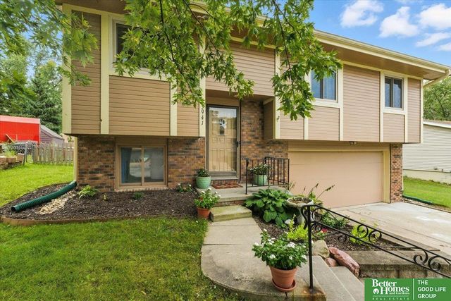 13941 Greenfield Rd, Omaha, NE 68138