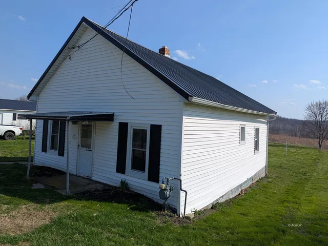 6981 Short St, Albany, OH 45710
