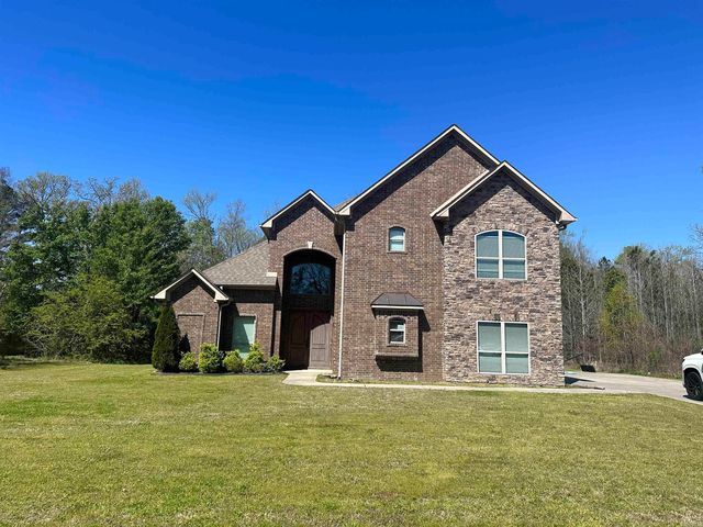 104 Carriage Ct, White Hall, AR 71602