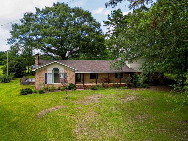 405 Rancho Ande Dr, Leakesville, MS 39451