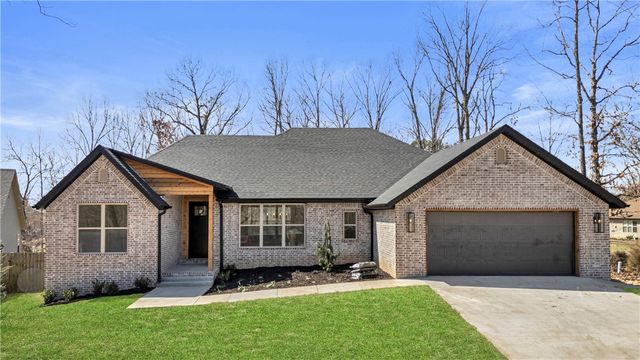 4 Stobo Ln, Bella Vista, AR 72715