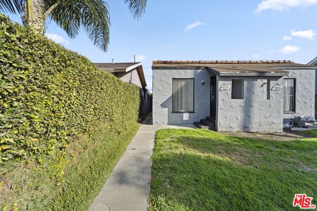 2824-2826 S  View St, Los Angeles, CA 90016
