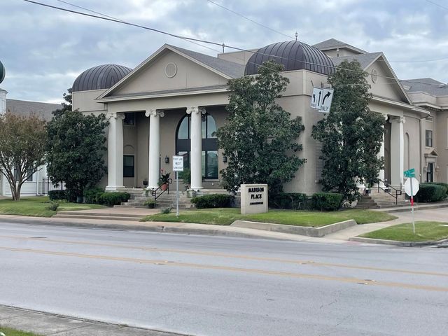 603 W  6th Ave #203, Corsicana, TX 75110