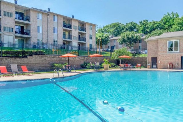 7930 Silver Leaf Ct #7912VC-B, Glen Burnie, MD 21061