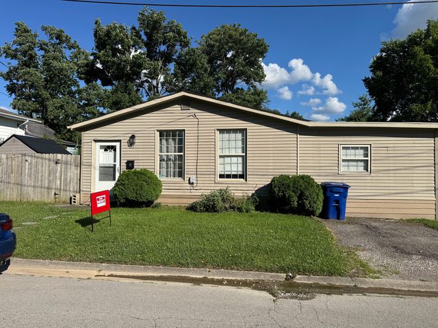 313 Villa Dr, Sellersburg, IN 47172