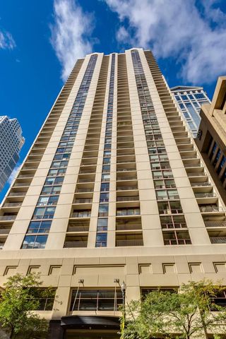 200 N  Dearborn St #4700, Chicago, IL 60601