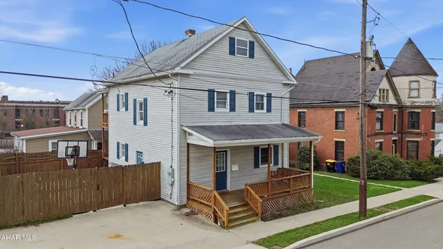 316 W  Crawford St, Ebensburg, PA 15931