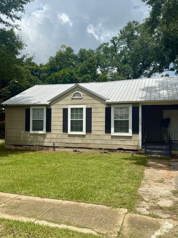 2066 Zula Ln, Mobile, AL 36605