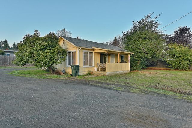 1113 W  Central Ave, Sutherlin, OR 97479