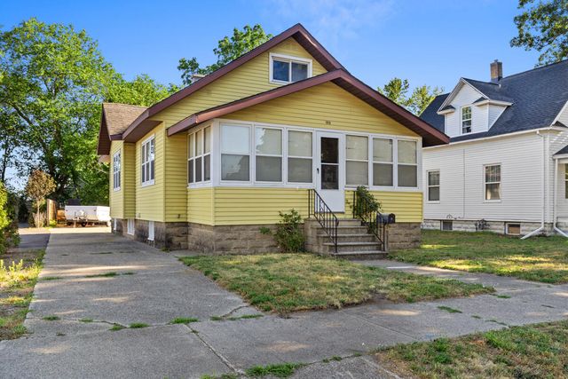 1119 Columbus Ave, Grand Haven, MI 49417