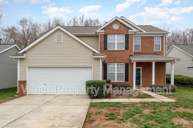 17304 Commons Crossing Dr, Charlotte, NC 28277