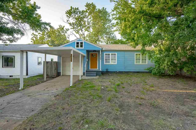 2126 W  Arrowhead Dr, Stillwater, OK 74074