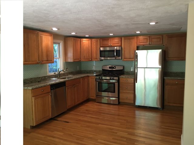 31 Pine St #R, Dedham, MA 02026