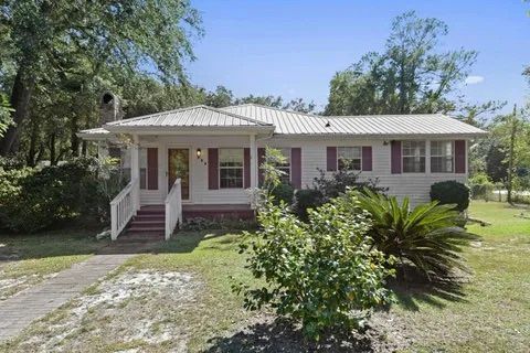 Dirección no revelada, Waveland, MS 39576