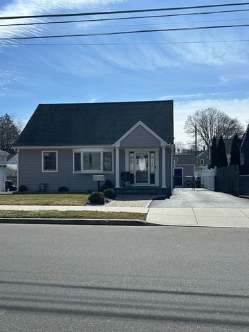545 Merritt St, Bridgeport, CT 06606