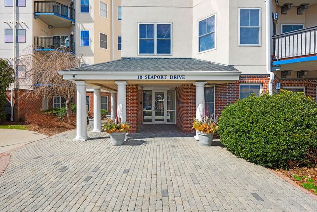 10 Seaport Drive UNIT 2203, Quincy, MA 02171