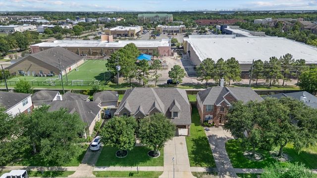 12009 Banks Run Dr, Pearland, TX 77584
