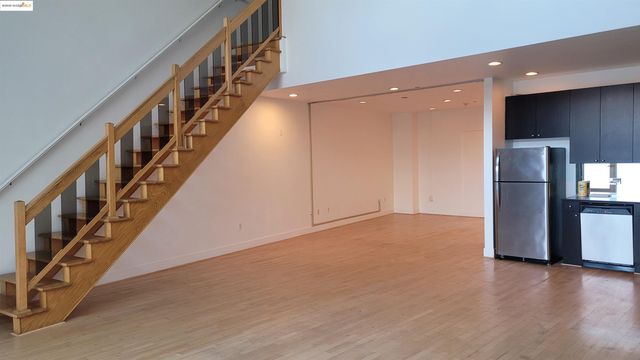 311 Oak St #110, Oakland, CA 94607