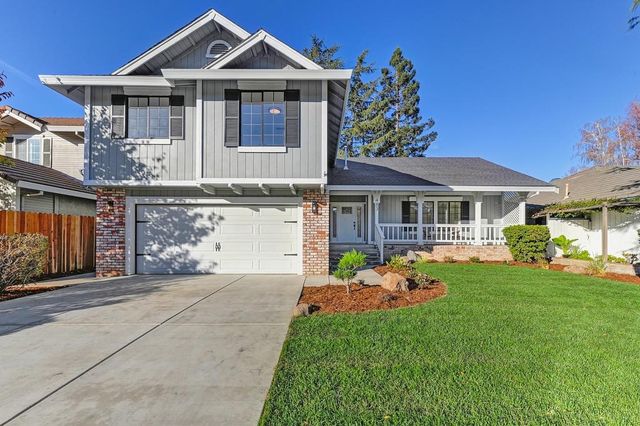 483 Pimentel Way, Sacramento, CA 95831