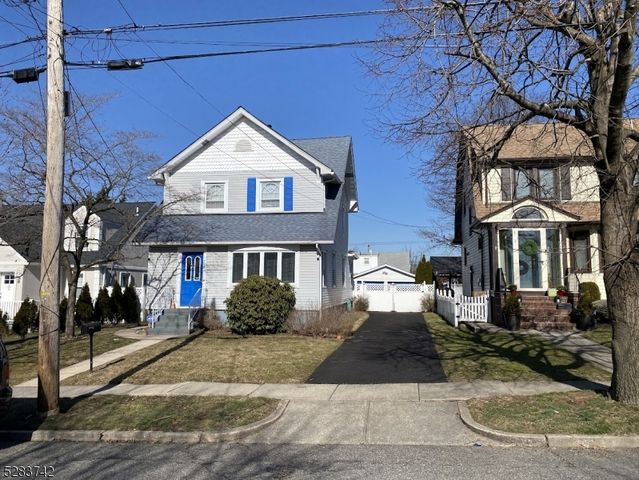 121 Lawrence Ave, Hasbrouck Heights, NJ 07604