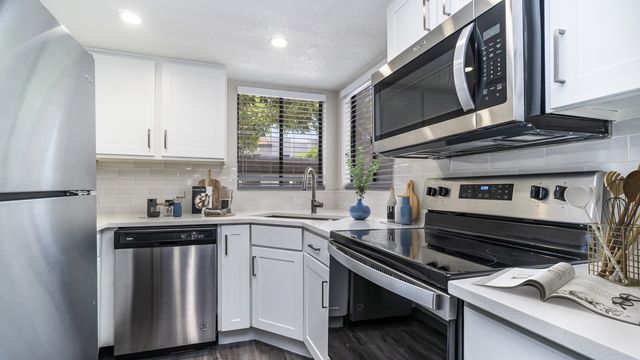7007 E  Gold Dust Ave #2104, Paradise Valley, AZ 85253