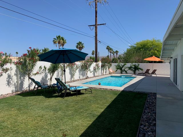 950 S  Calle Paul, Palm Springs, CA 92264