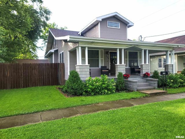 439 E  North Ave, Flora, IL 62839