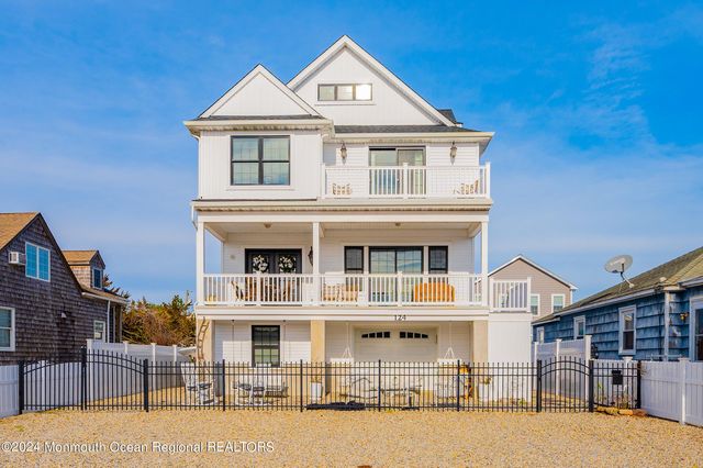 124 22nd Ave, Seaside Park, NJ 08752