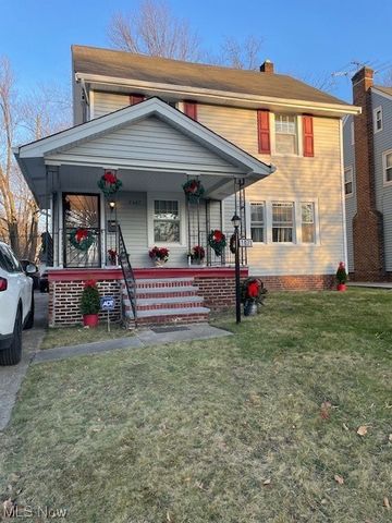 1071 Selwyn Rd, Cleveland Heights, OH 44112